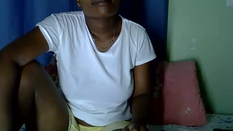 Snapshot of sexxybuttie chatting on October 2025 03:03:02 AM African Queen online show from October 2025 03:03:02 AM