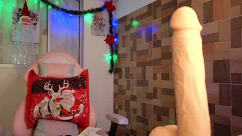 Snapshot of sexxylady__ chatting on December 2024 05:18:02 PM Angie online show from December 2024 05:18:02 PM