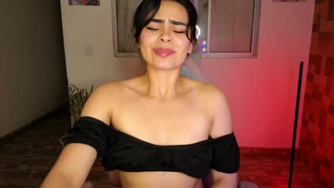 Snapshot of sexxylady__ chatting on March 2025 05:29:02 AM Angie online show from March 2025 05:29:02 AM