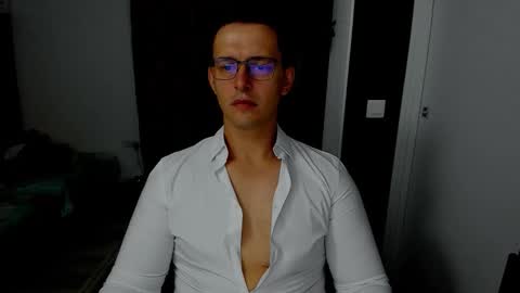 Snapshot of sexxymuscles4u chatting on October 2025 05:58:02 AM Sexxymuscles4U online show from October 2025 05:58:02 AM