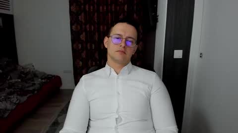Sexxymuscles4U online show from February 2026 12:34:02 PM