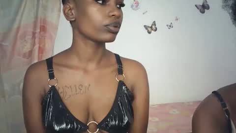 Snapshot of sexxypixie chatting on April 2026 10:48:01 AM sexxypixie online show from April 2026 10:48:01 AM