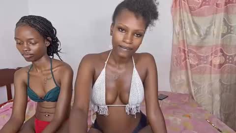 Snapshot of sexxypixie chatting on April 2026 11:52:02 AM sexxypixie online show from April 2026 11:52:02 AM