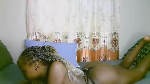 Snapshot of sexy_ariana_2 chatting on March 2025 06:46:01 AM Ariana online show from March 2025 06:46:01 AM