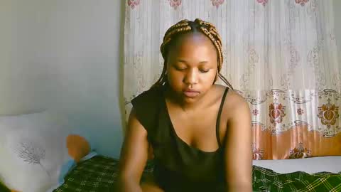 Snapshot of sexy_ariana_2 chatting on September 2025 04:07:01 PM Ariana online show from September 2025 04:07:01 PM