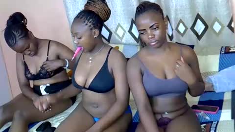 Snapshot of sexy_berry01 chatting on February 2026 01:10:02 AM sexy_berry01 online show from February 2026 01:10:02 AM