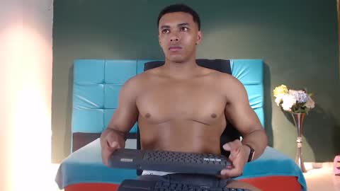 sexy_bigcock01 online show from January 2025 12:07:01 PM