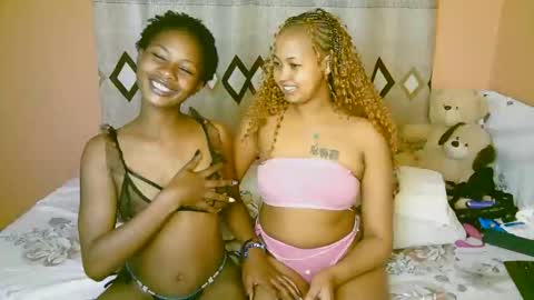 sexy_bluegirl online show from October 2025 02:25:01 PM