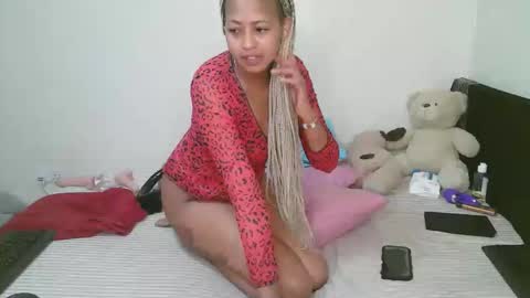 sexy_bluegirl online show from April 2026 10:18:01 AM