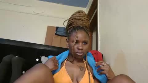 Snapshot of sexy_bree25 chatting on September 2025 07:36:02 PM bree online show from September 2025 07:36:02 PM