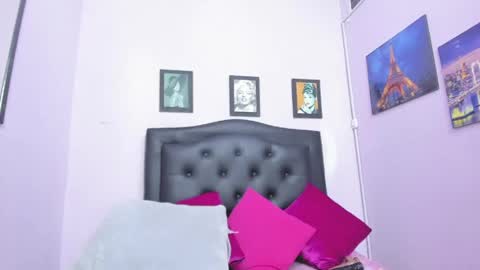 sexy_candy18x online show from May 2026 11:01:04 PM
