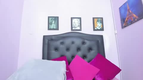 sexy_candy18x online show from May 2026 11:34:04 PM