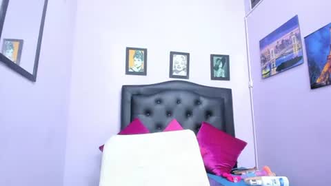 sexy_candy18x online show from July 2026 11:55:02 PM