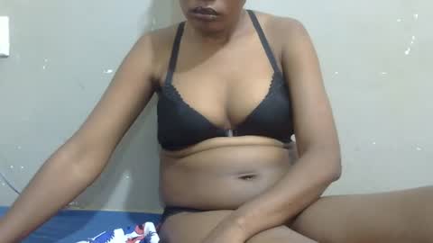 sexy_claude96 online show from January 2025 08:40:02 AM