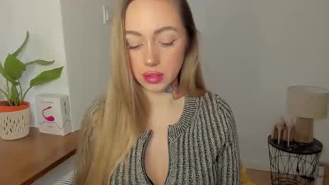 Snapshot of sexy_coralie chatting on January 2025 02:50:02 PM C o r a l i e online show from January 2025 02:50:02 PM