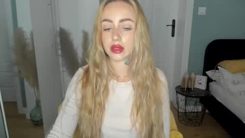 C o r a l i e online show from May 2026 01:40:02 PM