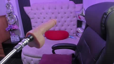  C R I S T A L  online show from May 2026 08:18:02 PM