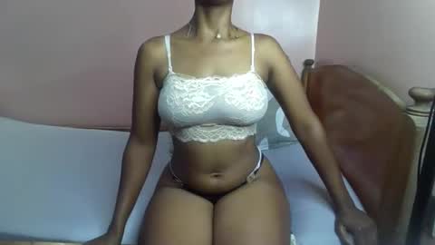 Snapshot of sexy_ellahh chatting on November 2025 03:08:02 AM Ellahh online show from November 2025 03:08:02 AM