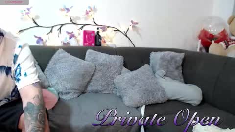 Snapshot of sexy_ginuin_couple chatting on March 2026 12:18:02 AM Sexy Ginuin Couple online show from March 2026 12:18:02 AM