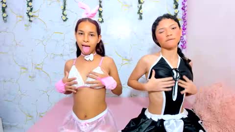 Snapshot of sexy_girls_extremes chatting on January 2026 11:23:01 AM sexy_girls_extremes online show from January 2026 11:23:01 AM