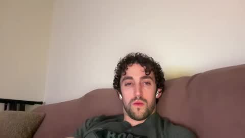 sexy_guy_8 online show from December 2024 05:49:02 AM