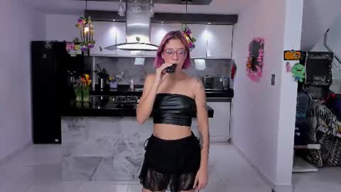 WENDY  MAX  AND VICKY online show from July 2026 05:42:02 AM