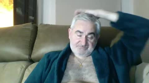 Antonio online show from May 2026 07:52:01 PM