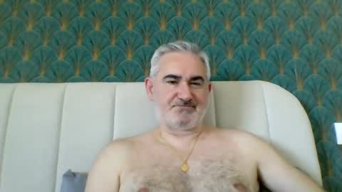 Antonio online show from July 2026 12:33:01 PM