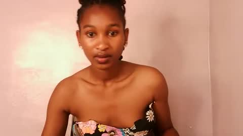 Snapshot of sexy_joyline chatting on November 2025 06:57:01 AM joy online show from November 2025 06:57:01 AM