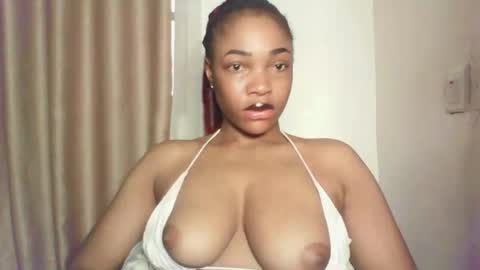 Snapshot of sexy_kitty881 chatting on December 2025 07:03:01 AM Sexy kitty881 online show from December 2025 07:03:01 AM