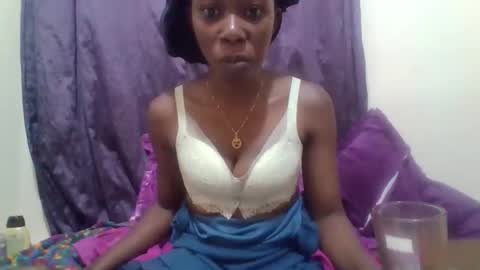 kayla online show from October 2025 10:47:01 AM