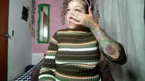 sexy lolas online show from May 2026 04:19:02 AM