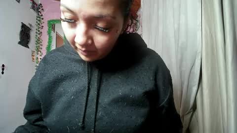 sexy lolas online show from June 2026 05:09:02 AM