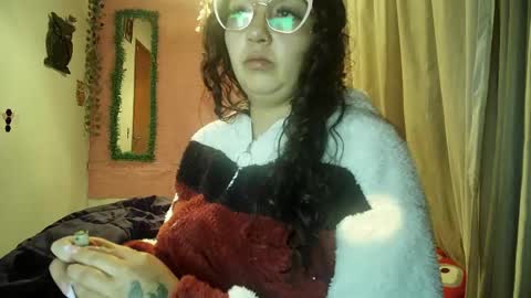 sexy lolas online show from June 2026 12:57:02 AM
