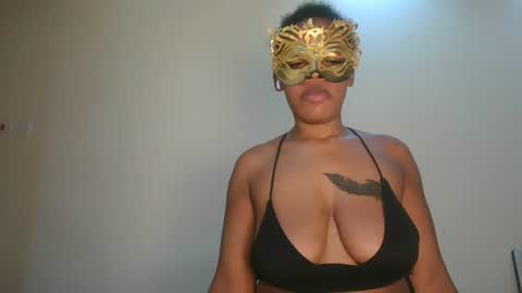 sexy_lyna online show from June 2026 07:14:02 AM
