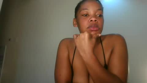 sexy_lyna online show from July 2026 11:24:01 AM