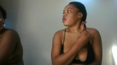 sexy_lyna online show from July 2026 04:36:02 AM