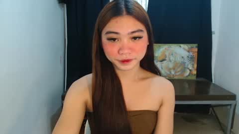 Snapshot of sexy_mikaxoxo chatting on November 2025 03:27:01 AM mika online show from November 2025 03:27:01 AM