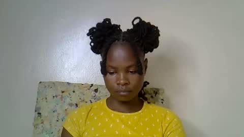 Snapshot of sexy_molyne chatting on March 2026 01:44:01 AM Molyne online show from March 2026 01:44:01 AM