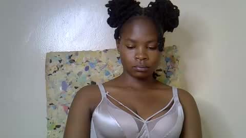 Snapshot of sexy_molyne chatting on March 2026 05:58:02 AM Molyne online show from March 2026 05:58:02 AM