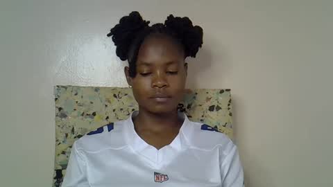 Snapshot of sexy_molyne chatting on March 2026 01:31:02 AM Molyne online show from March 2026 01:31:02 AM