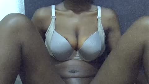 sexy_peach4 online show from June 2026 11:52:01 PM