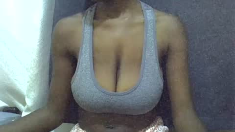 sexy_peach4 online show from June 2026 10:52:02 PM