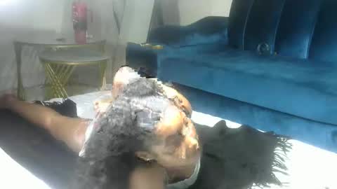 sexy pigeon online show from March 2026 05:28:01 PM