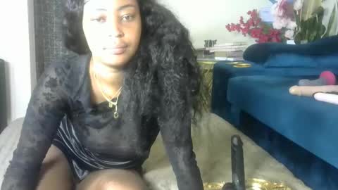 Snapshot of sexy_pigeon chatting on April 2026 12:19:02 PM sexy pigeon online show from April 2026 12:19:02 PM
