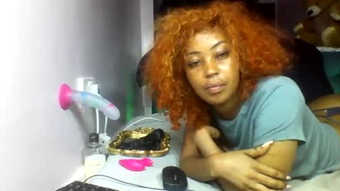 Snapshot of sexy_pigeon chatting on May 2026 10:04:02 PM sexy pigeon online show from May 2026 10:04:02 PM