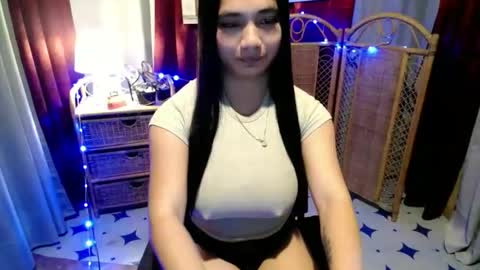 Snapshot of sexy_pussy143 chatting on May 2026 05:07:01 PM angela online show from May 2026 05:07:01 PM
