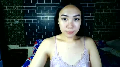 hi im queenie online show from July 2026 05:23:02 AM