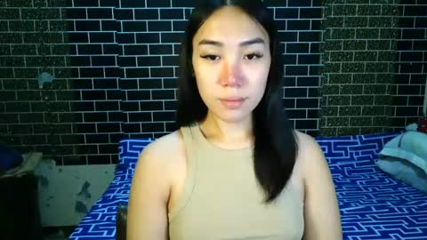 hi im queenie online show from July 2026 10:21:02 AM