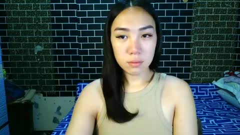 hi im queenie online show from July 2026 11:10:02 PM
